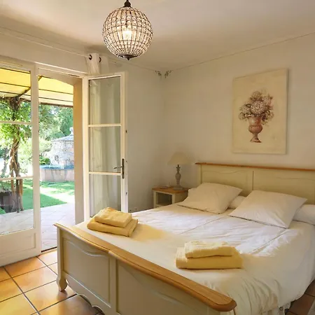 Villa Jas Fontaine By