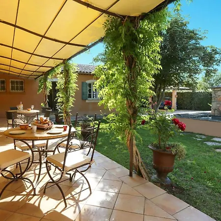 Villa Jas Fontaine By *